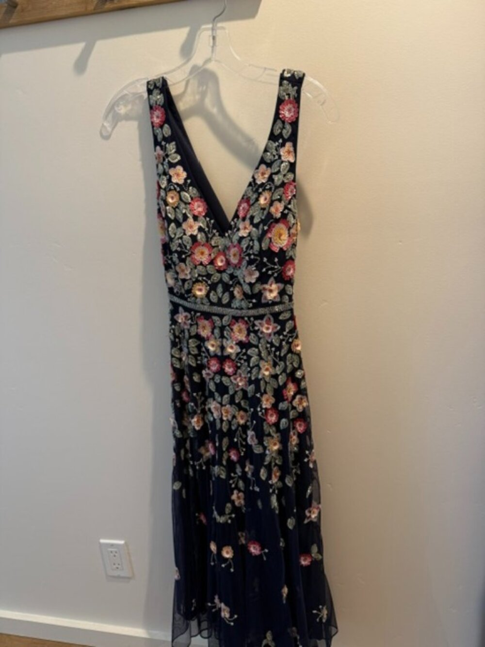 Mac Duggal Festive dress; Navy blue with appliques